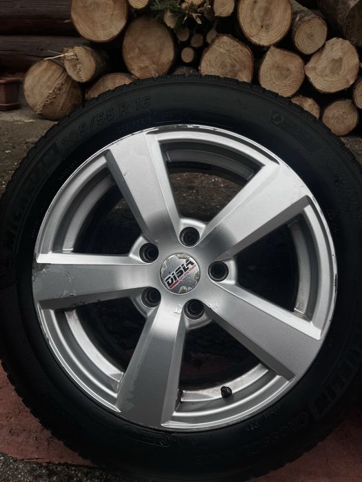 Jante de aluminiu de 16 cu cauciucuri de iarna