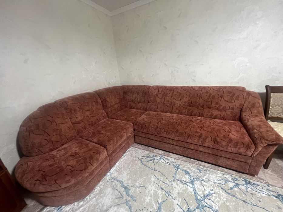 Продам диван  хорошем состоянии