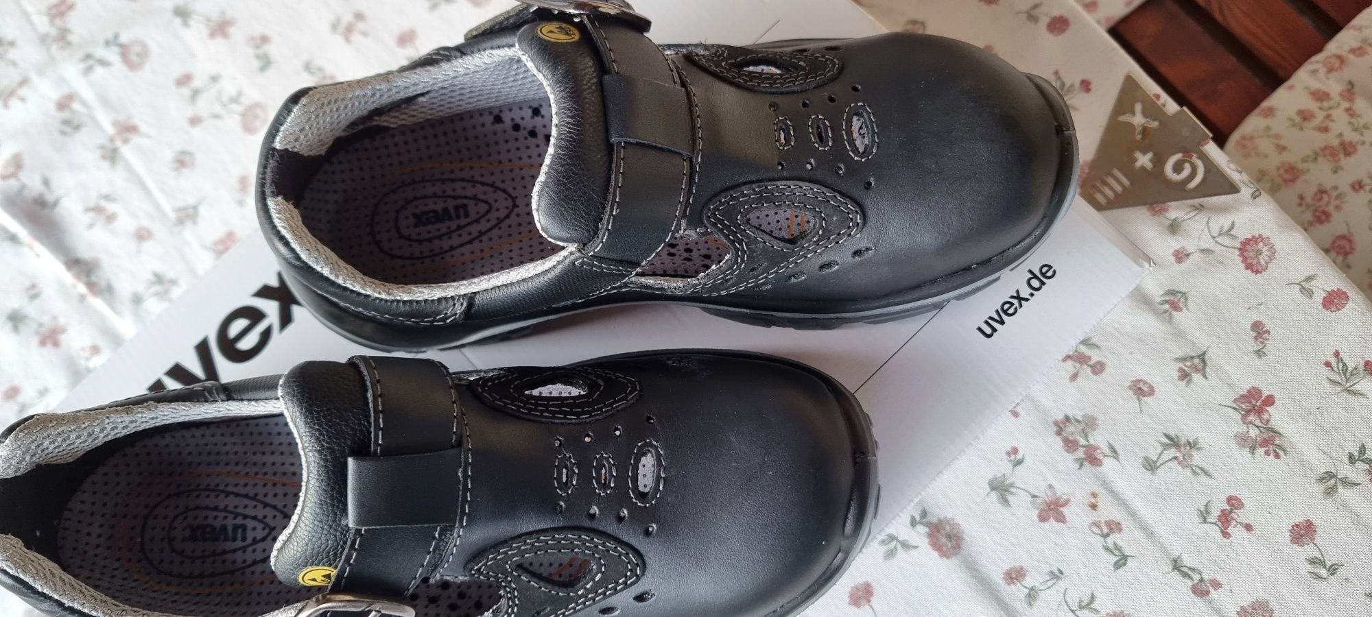 Pantofi de protectie UVEX nou marime 38