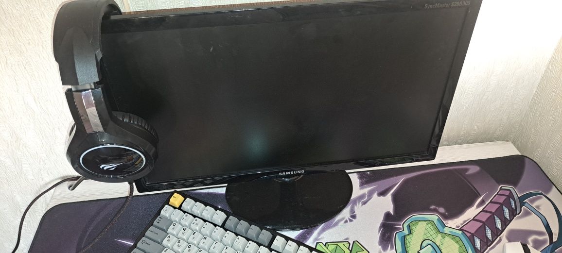 Монитор samsung s20b300