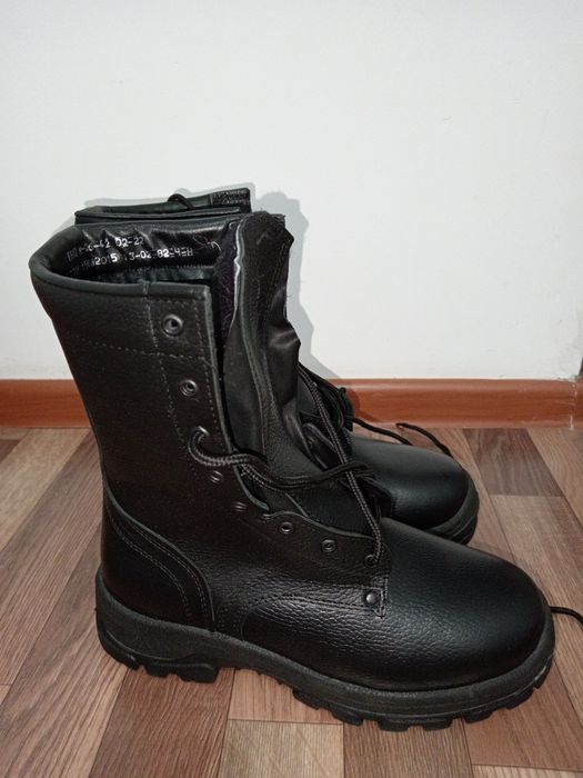Продам зимний берцы