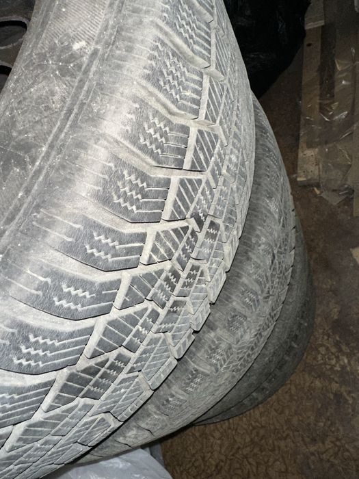 Продавам 16 цола джанти със зимни гуми за vw
