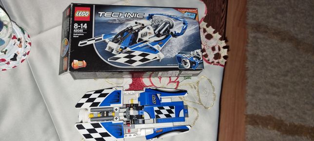 Lego Technic 8-14 42024
