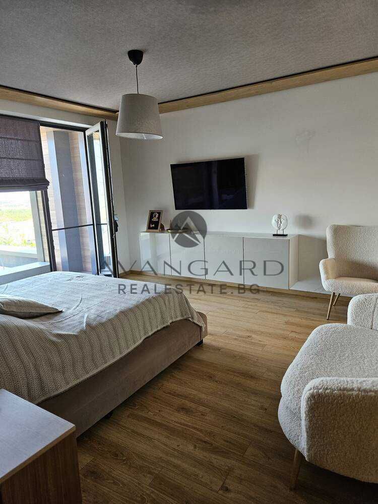 Продава се Къща в с. Марково, Област Пловдив - 365 кв.м за 1918 €/кв.м - Снимка #3