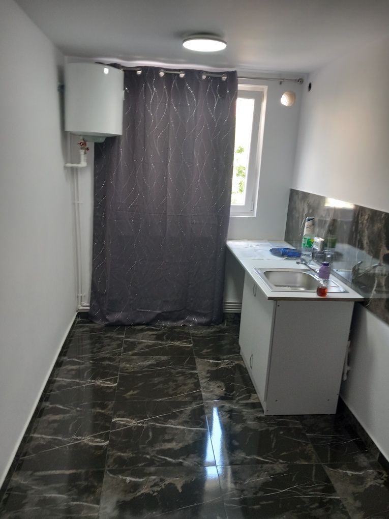 Popietar vând garsoniera 15m² poarta faur
