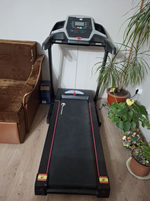 Vând sau schimb banda de alergat