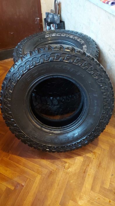 Продам резину на внедорожник