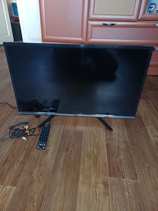 Продам телевизор 35 000