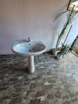 Vand ghiuveta ceramica cu picior + wc