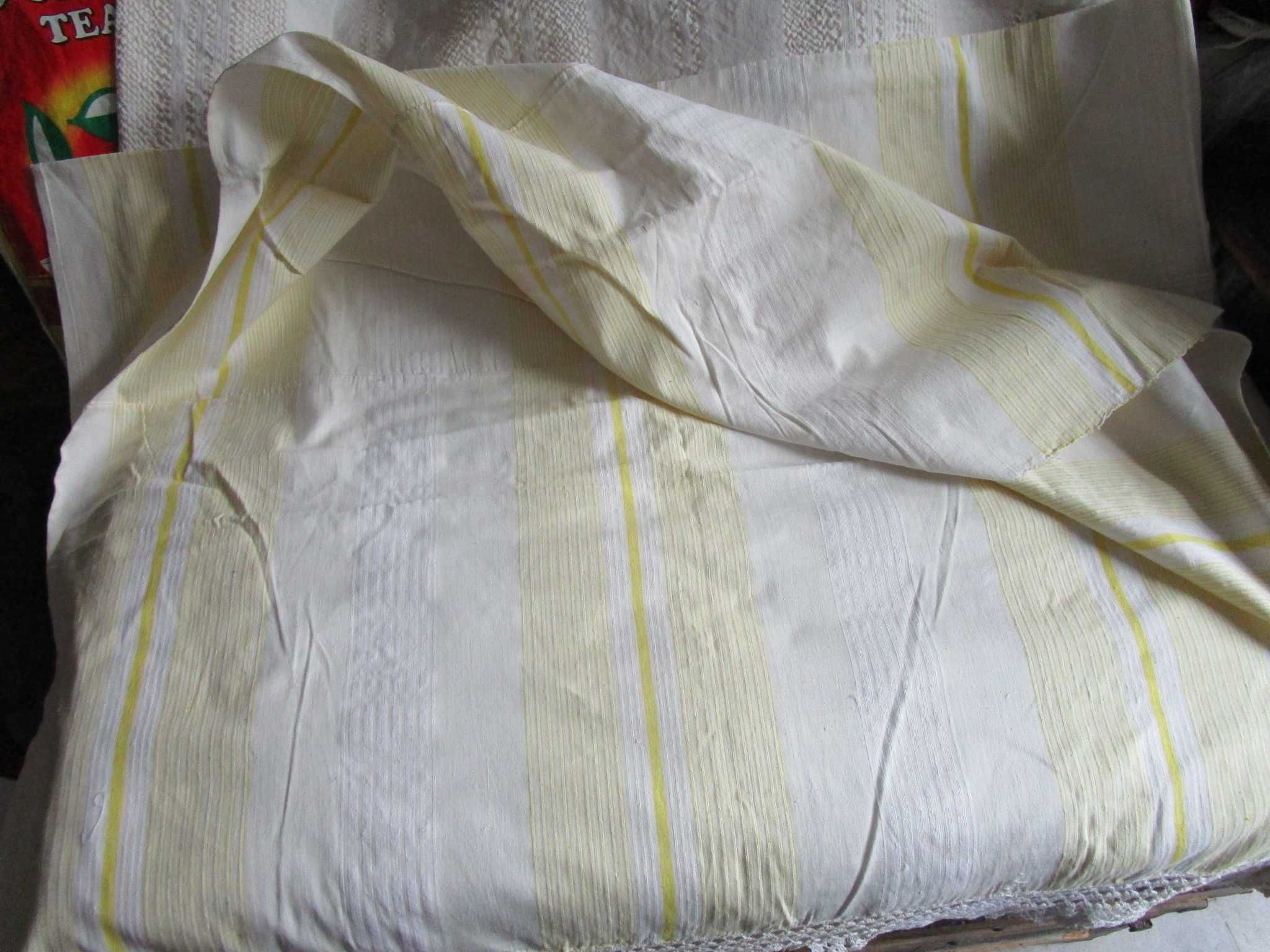 Автентичен кенарен горен чаршаф с жълти свилени ивици