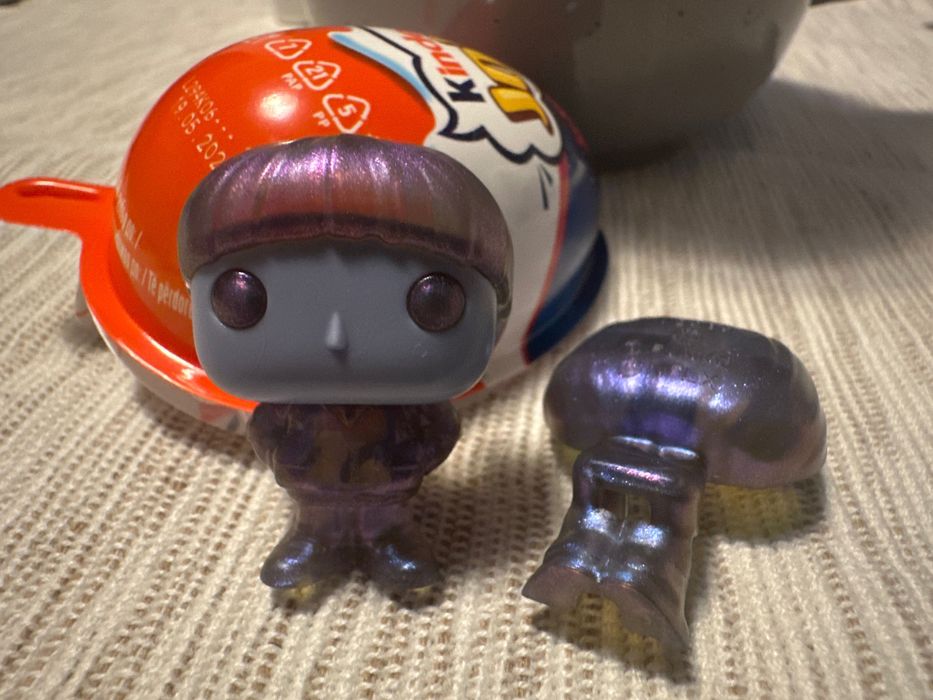 VÂND/SCHIMB - Will răsturnat - Stranger Things (Figurina Kinder Joy)