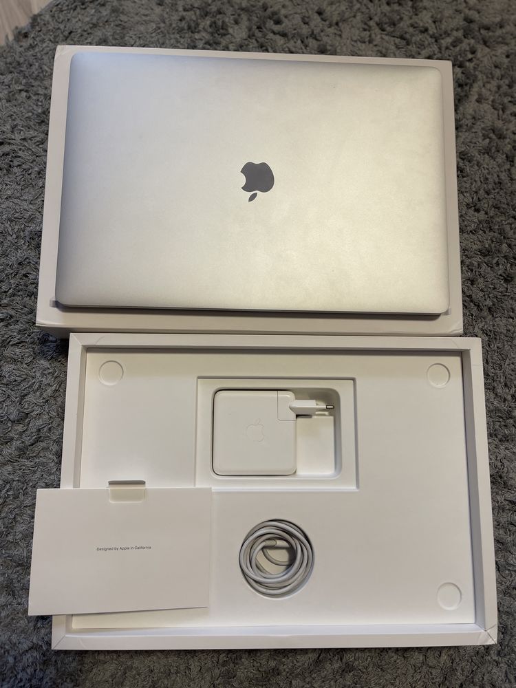 MacBook Pro 16’ 2019 model 2141, 16 GB RAM 1 TB Storage ca Nou