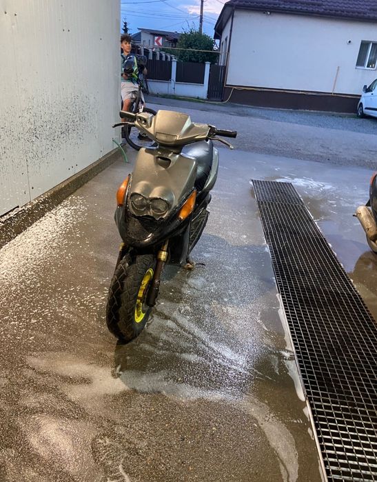 Vând scuter yamaha booster