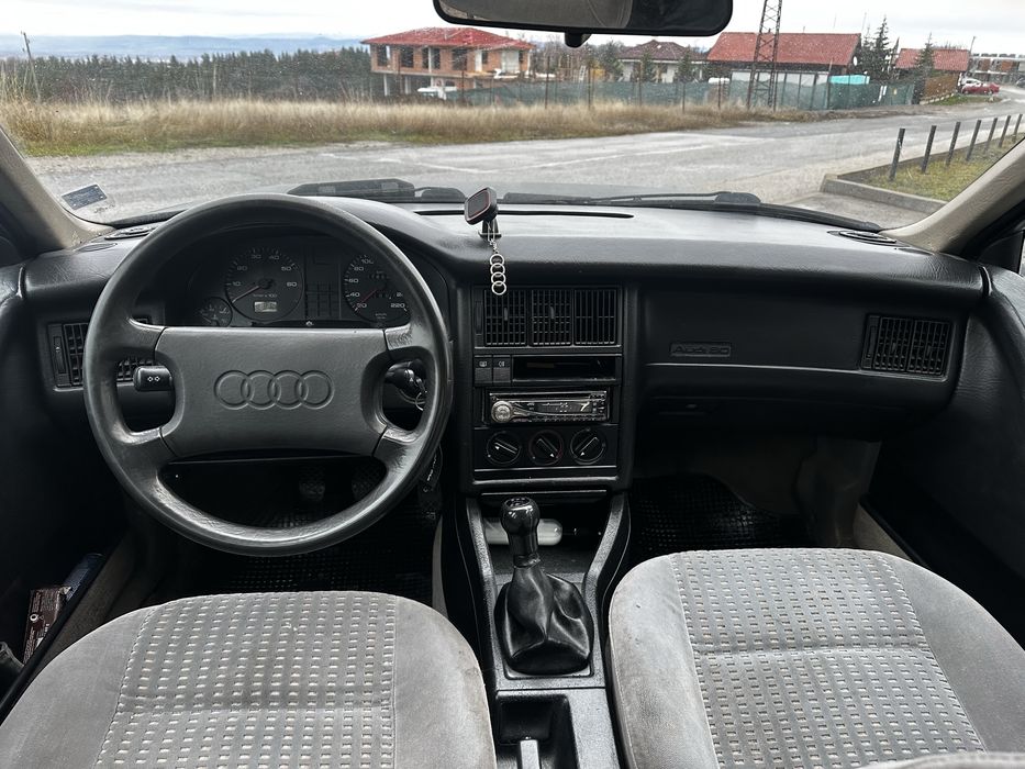 Audi 80 1.8 Бензин