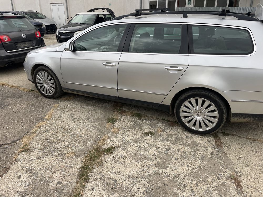 Dezmembrez Vw Passat B6 2.0tdi euro 5 LA7W