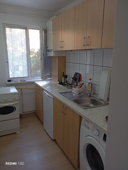 Închiriez apartament -Reșița