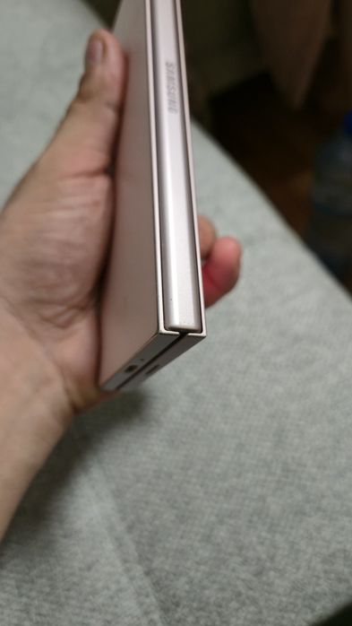 Samsung Fold 6 Pink 256 gb - 1400 лв.
