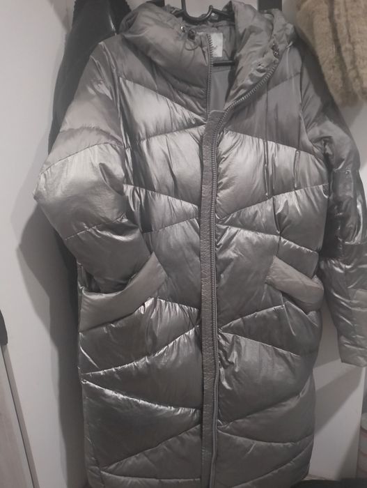 Продам зимний очень очень тёплый пуховик