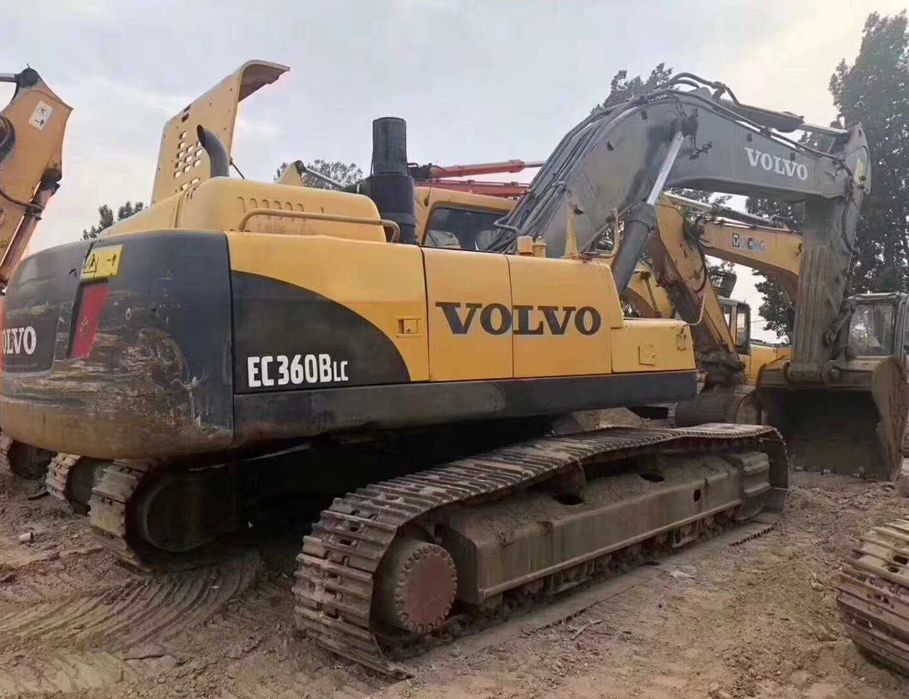 Dezmembrez excavatoare Volvo - Piese de schimb Volvo