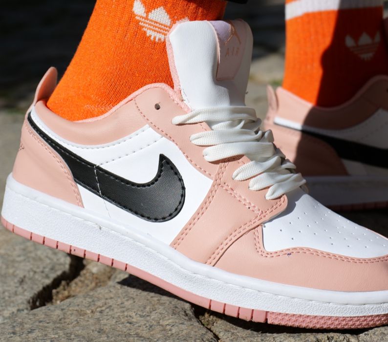 Къси Кецове Nike Jordan - бяло-розово 36-41 номер