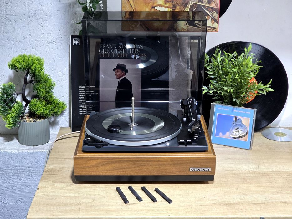 Pick-up GRUNDIG PS-4, vintage ,full automatic, magazie discuri vinil