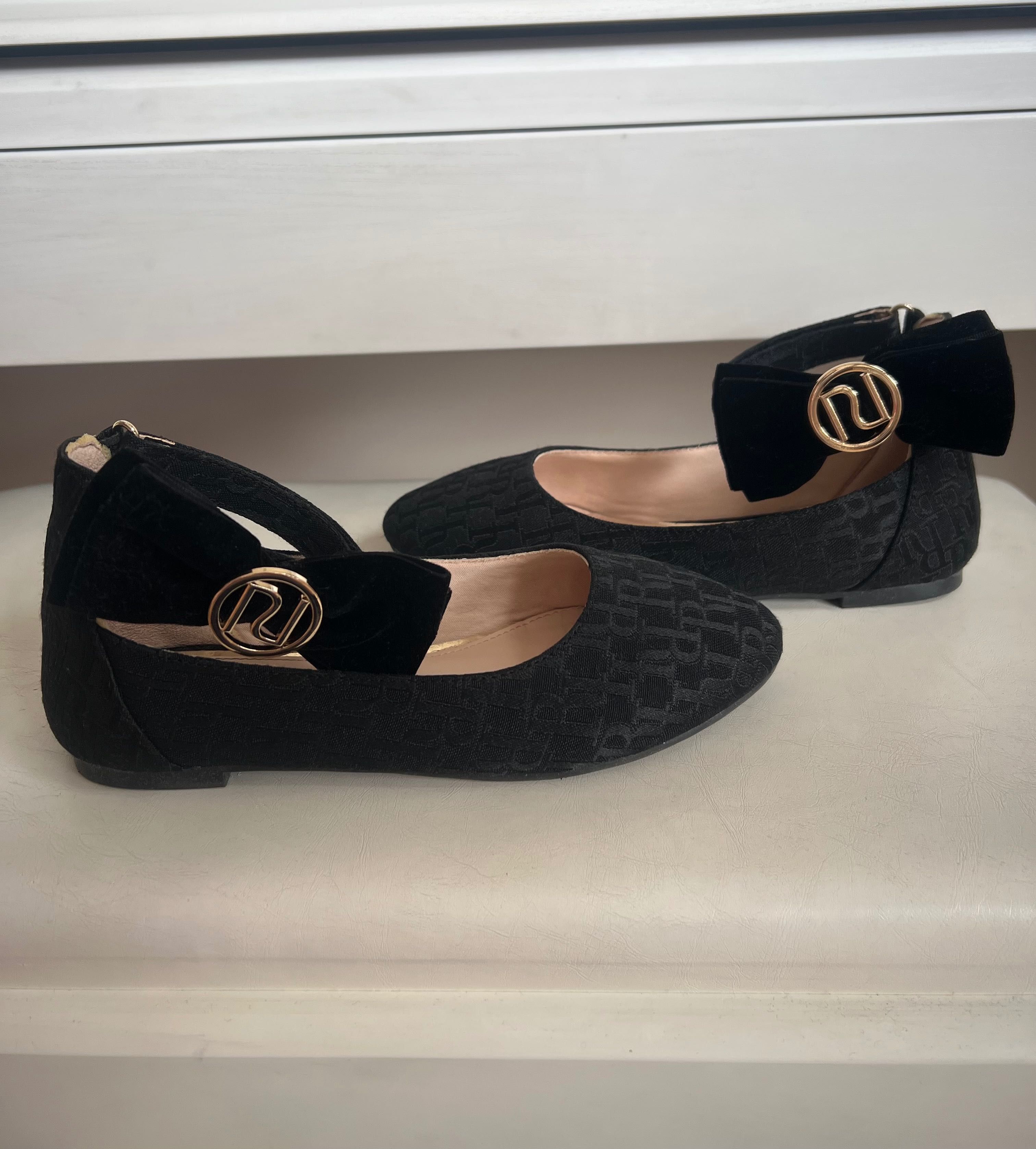 Детски обувки •River Island •
