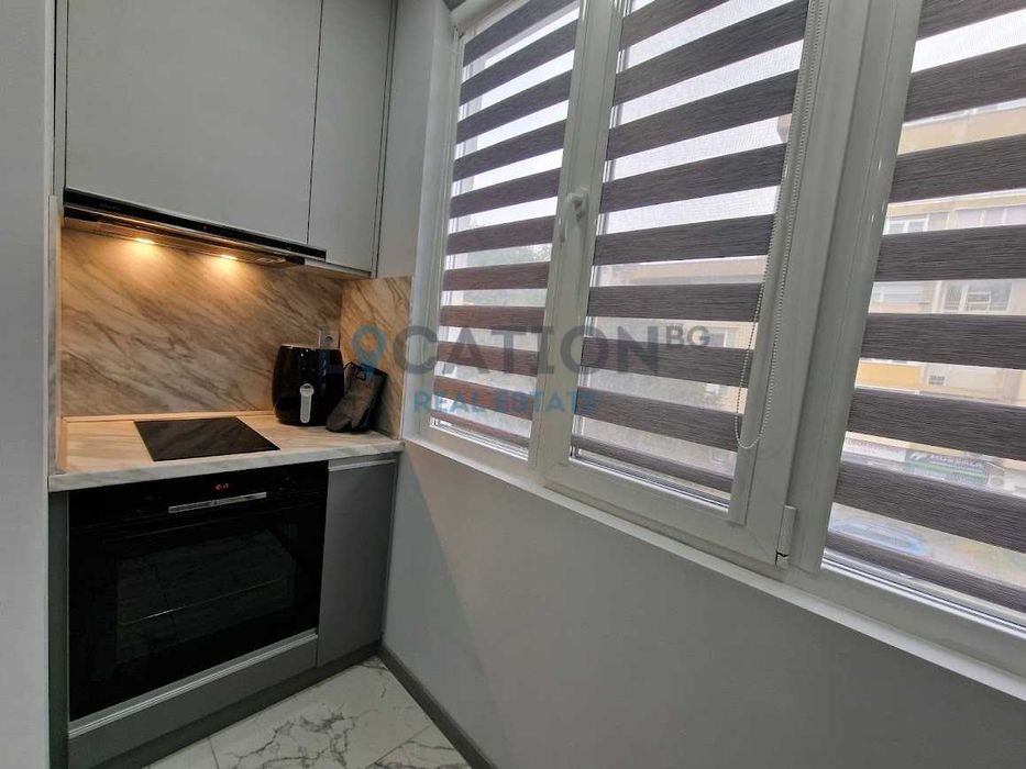 Продава се Тристаен апартамент в Варна, Левски - 97 кв.м за 2557 €/кв.м - Снимка #9