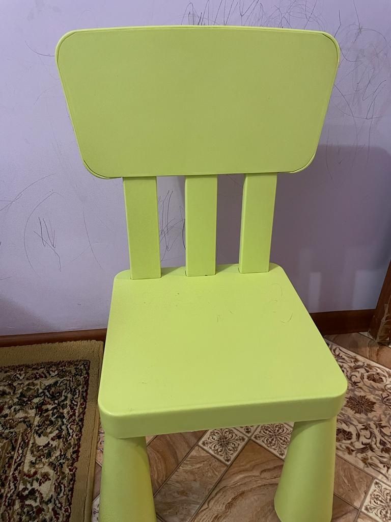 Продам детский стульчик Икеа