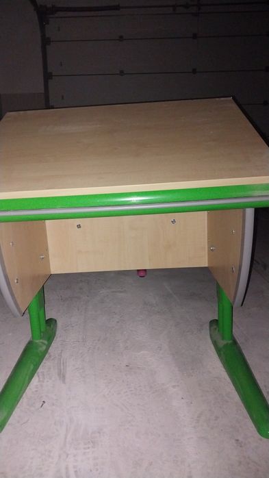 Растущий стол и стул