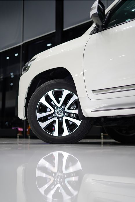 Toyota Land Cruiser 200