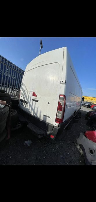 Dezmembrez Nissan NV 400 motor 2.3 2300 euro 5 tracțiune față și spate