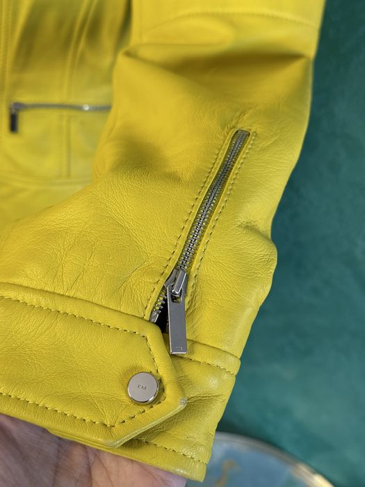 Geacă galbenă Karen Millen – Mărimea EU 42 – 400 lei