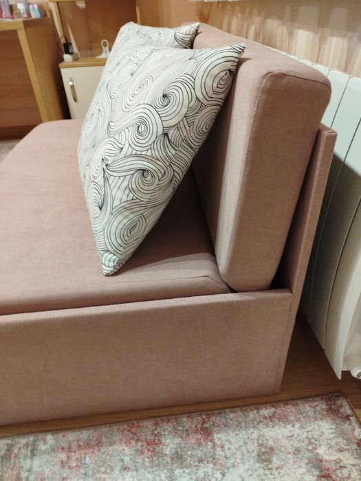 ЧИСТО НОВ разтегателен диван