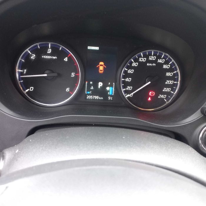 MITSUBISHI OUTLANDER 2014 -  7 LOCURI - Stare foarte buna!