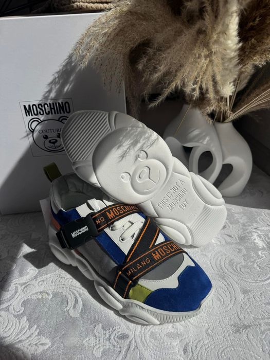 Moschino Multicolor Criss-Crossing Strap 43