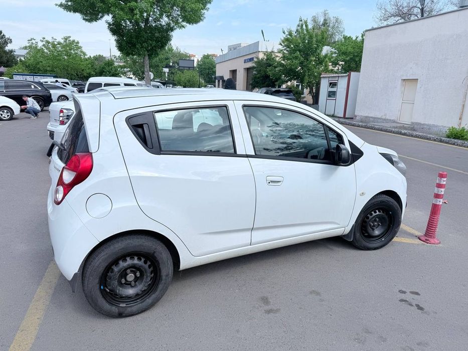Продам или сдам в аренду с выкупом Спарк 2015  Spark