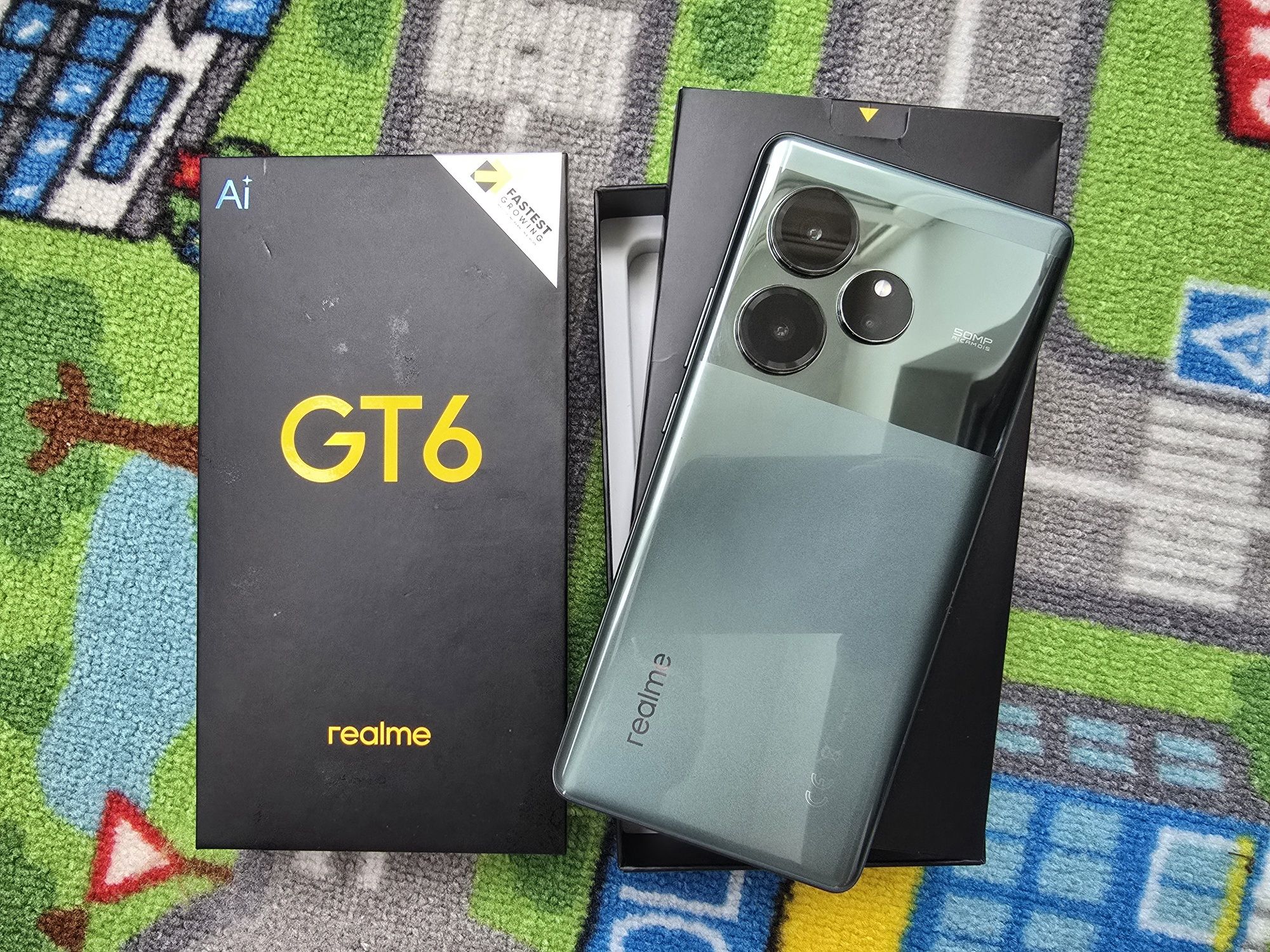 Realme GT6 Ai 16gb +4gb RAM / 512 GB stocare / nou