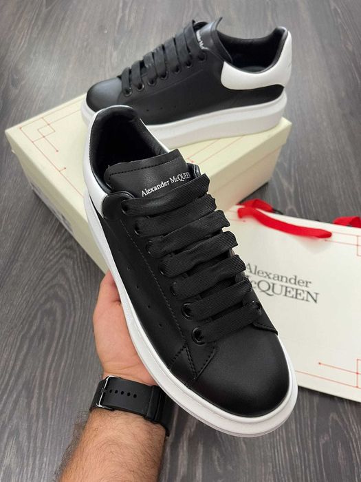 Adidasi Alexander McQueen black & white full box
