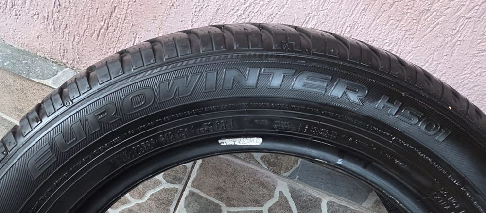 Set 4 anvelope de iarna falken EuroWinter HS01 205/60 R1696H