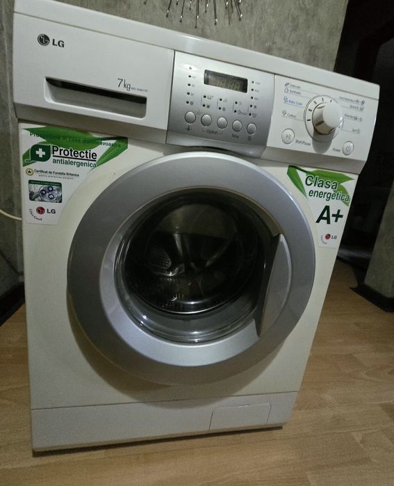 Masina de spalat rufe LG