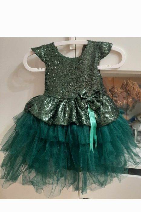 Новогодние разные костюмы по распродаже.  Платье ёлочка.