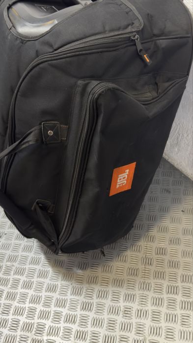 Продавам колони JBL 515xt + оригинални куфари на колела