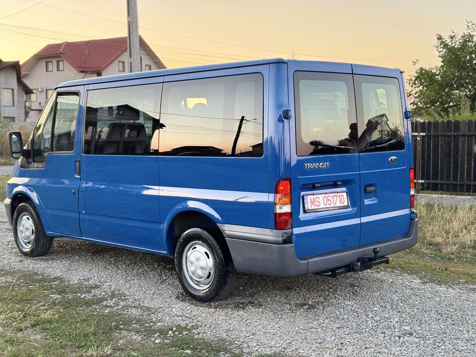 Ford transit 8+1 locurii
