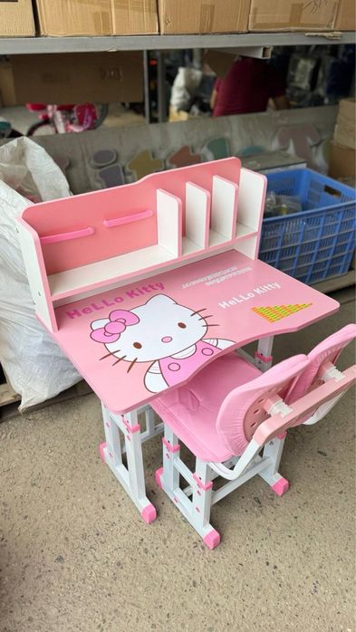 Детский письменный стол