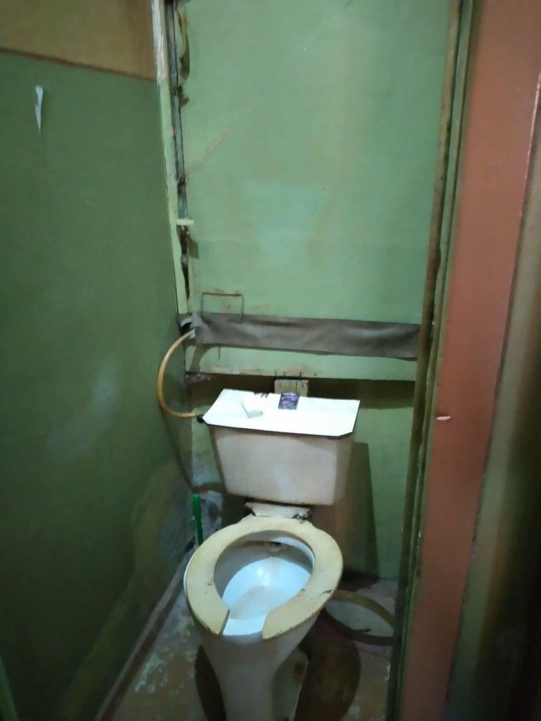 Продаём 3/3/4 на массиве Феруза,
