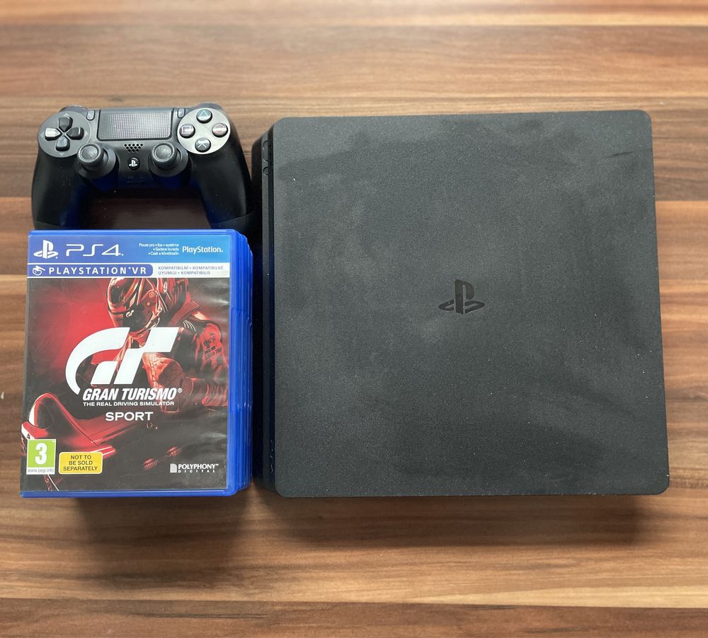 PS4 500GB, 1 maneta, cabluri, 5 jocuri, statie incarcare