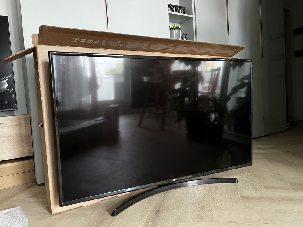 TV LG Full HD LED, 139cm, defect