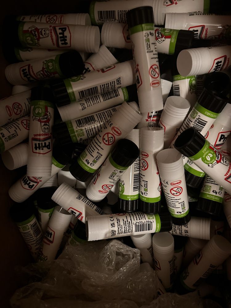 200 броя сухо лепило Pritt