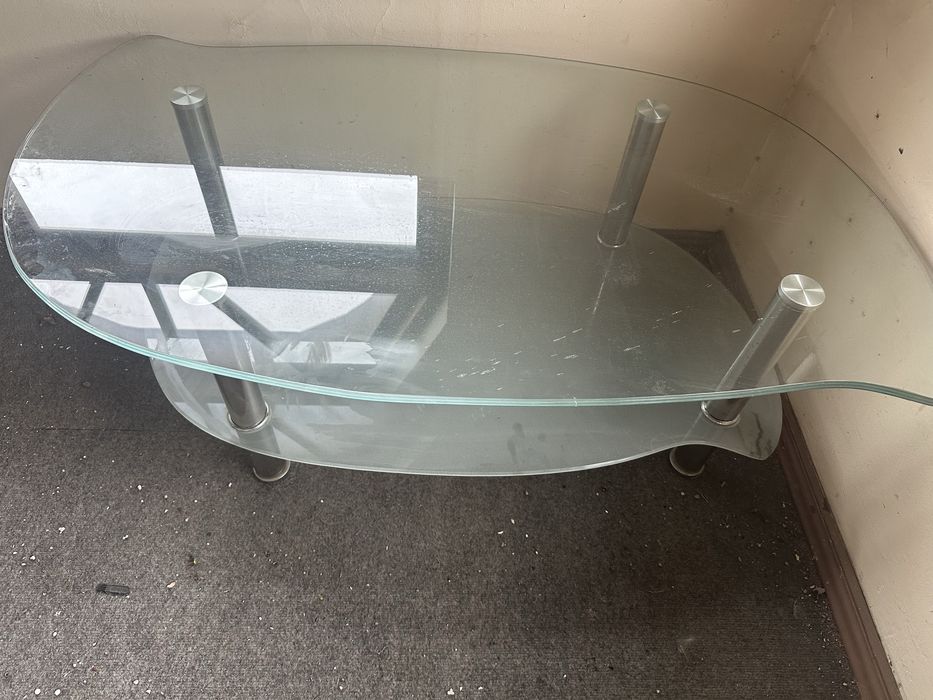 Продаю журнальный столик, тумба под тв, кресло, стол для школьников