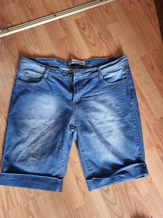 Pantaloni scurți damă